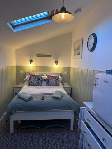 مبيت وإفطار هوليهيد The Little Garden Hideaway With Stunning Sea Views And Garden المظهر الخارجي الصورة